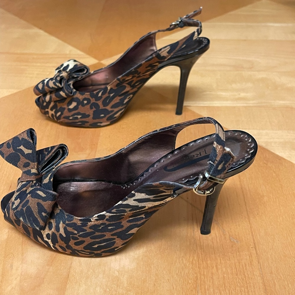 J. Renee Leopard 8 1/2 M Women’s Shoes
